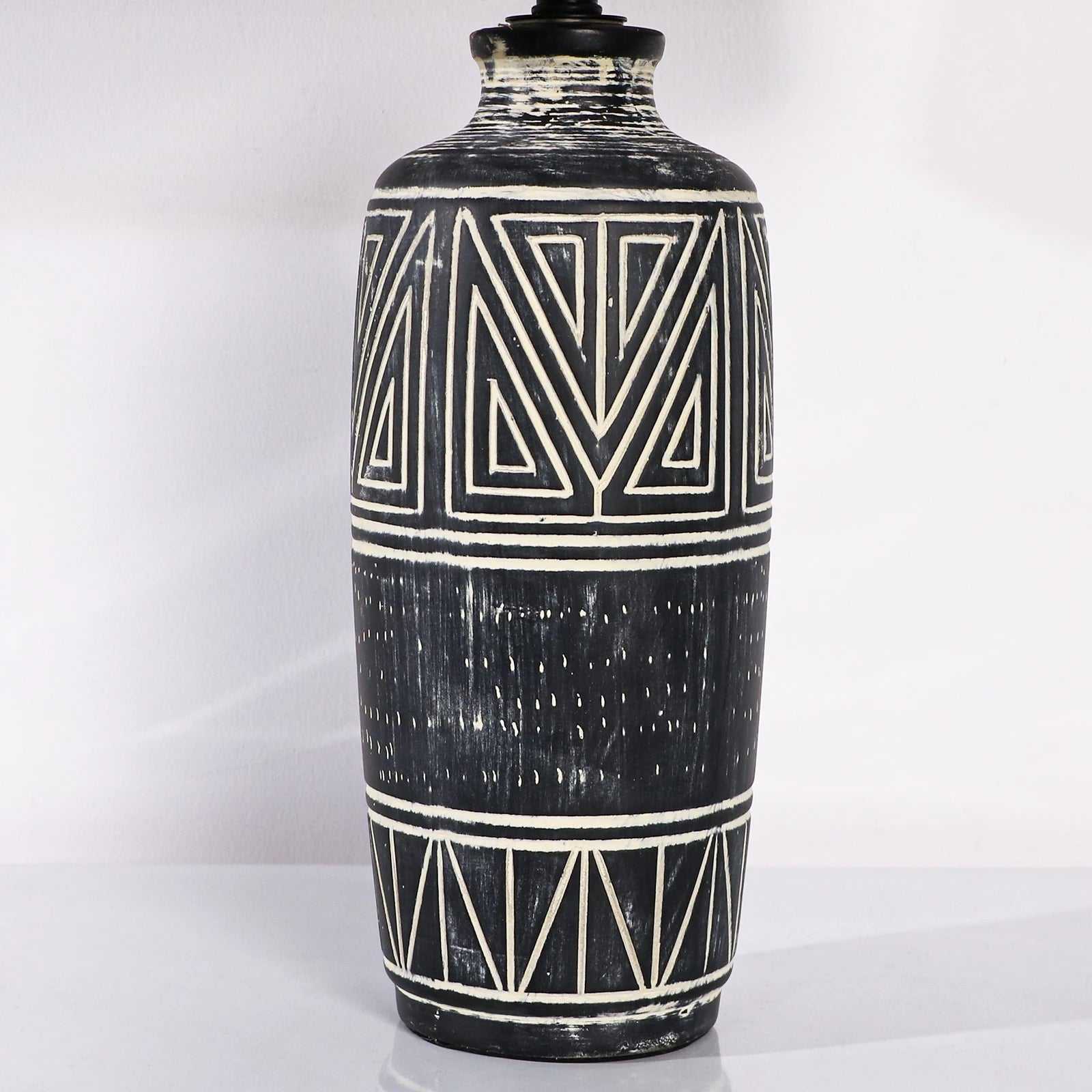 2 Pack 25-Inch Carved Geometric Ceramic Table Lamps